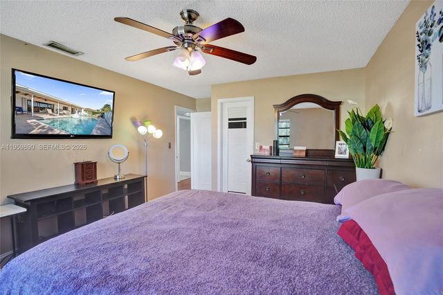 10180 SW 1st Ct, Coral Springs, FL 33071