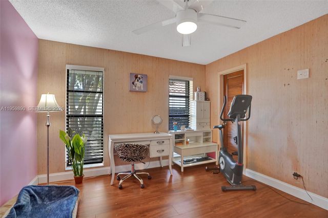 10180 SW 1st Ct, Coral Springs, FL 33071