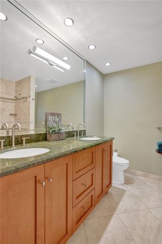 10180 SW 1st Ct, Coral Springs, FL 33071