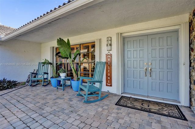 10180 SW 1st Ct, Coral Springs, FL 33071