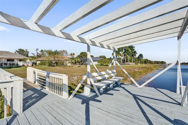 10180 SW 1st Ct, Coral Springs, FL 33071