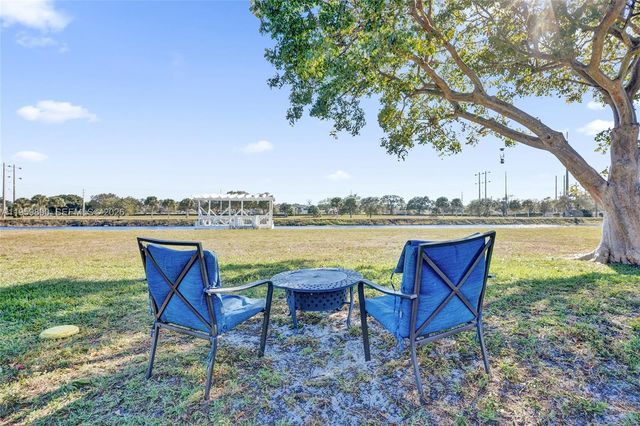 10180 SW 1st Ct, Coral Springs, FL 33071