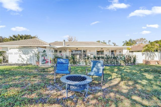 10180 SW 1st Ct, Coral Springs, FL 33071