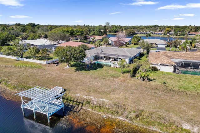 10180 SW 1st Ct, Coral Springs, FL 33071