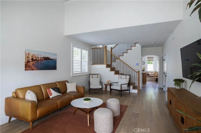 293 Mesa Dr, Costa Mesa, CA 92627