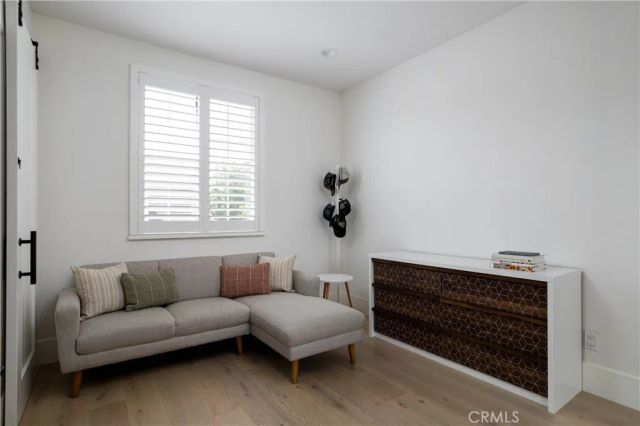 293 Mesa Dr, Costa Mesa, CA 92627