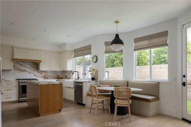 293 Mesa Dr, Costa Mesa, CA 92627