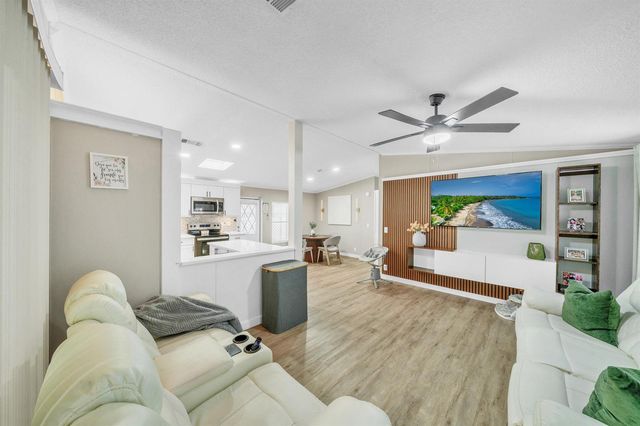 141 Plantation Boulevard, Lake Worth, FL 33467
