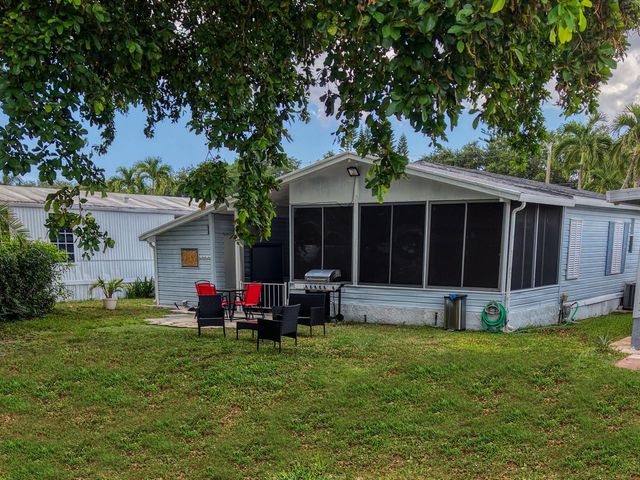141 Plantation Boulevard, Lake Worth, FL 33467