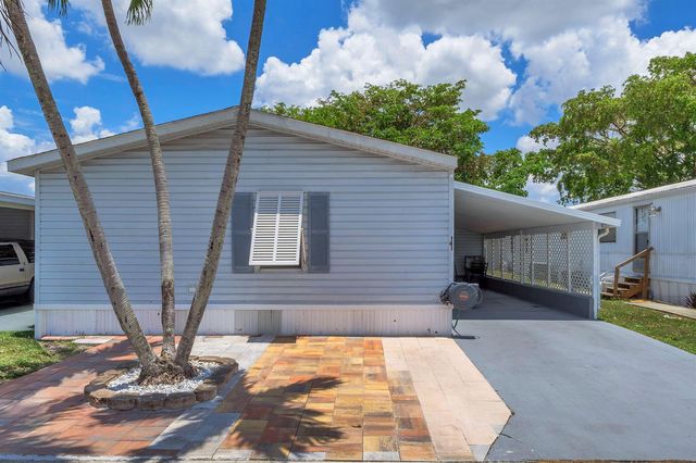 141 Plantation Boulevard, Lake Worth, FL 33467