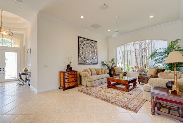 119 Esperanza Way, Palm Beach Gardens, FL 33418