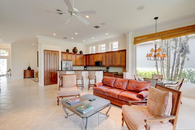 119 Esperanza Way, Palm Beach Gardens, FL 33418