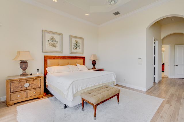 119 Esperanza Way, Palm Beach Gardens, FL 33418