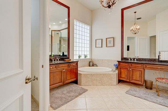 119 Esperanza Way, Palm Beach Gardens, FL 33418