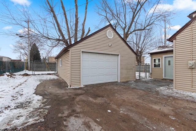 417 W 3RD STREET, Kimberly, WI 54136