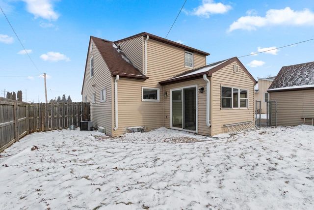 417 W 3RD STREET, Kimberly, WI 54136