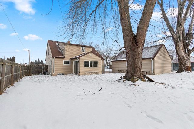 417 W 3RD STREET, Kimberly, WI 54136