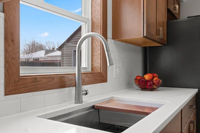 417 W 3RD STREET, Kimberly, WI 54136