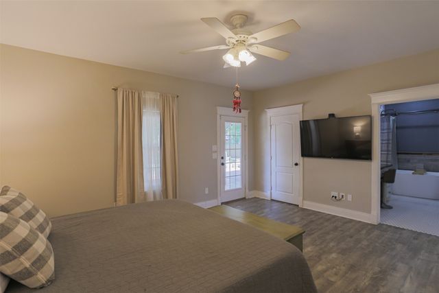 310 Glen Rose Avenue, Cleburne, TX 76033