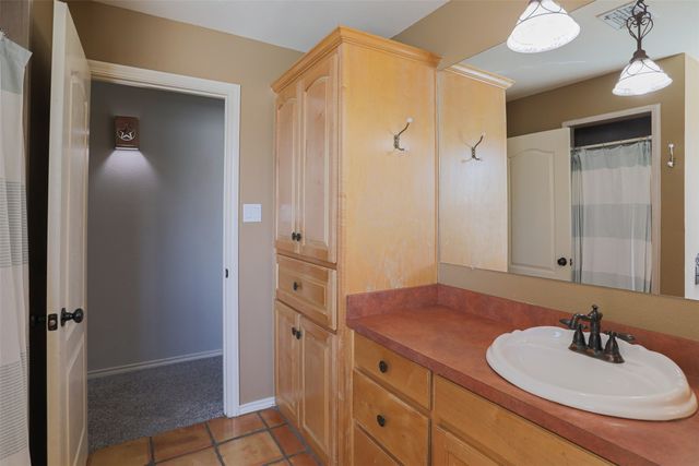 310 Glen Rose Avenue, Cleburne, TX 76033