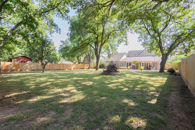 310 Glen Rose Avenue, Cleburne, TX 76033