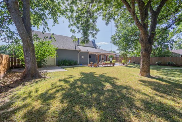 310 Glen Rose Avenue, Cleburne, TX 76033