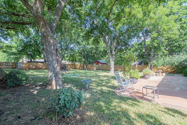 310 Glen Rose Avenue, Cleburne, TX 76033