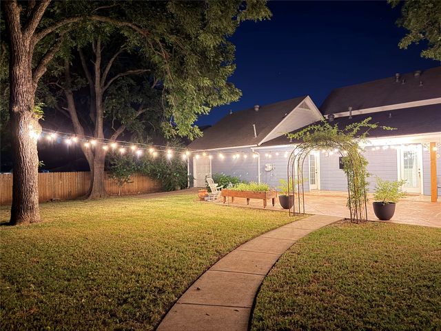 310 Glen Rose Avenue, Cleburne, TX 76033