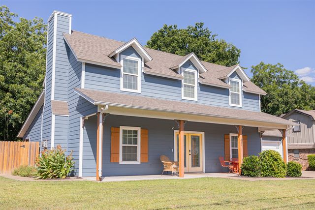 310 Glen Rose Avenue, Cleburne, TX 76033