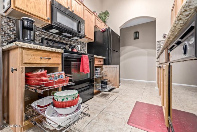 1073 E TAYLOR Trail, San Tan Valley, AZ 85143