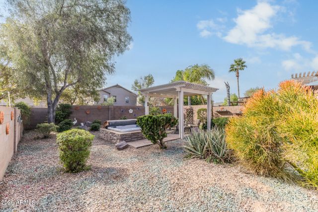 1073 E TAYLOR Trail, San Tan Valley, AZ 85143