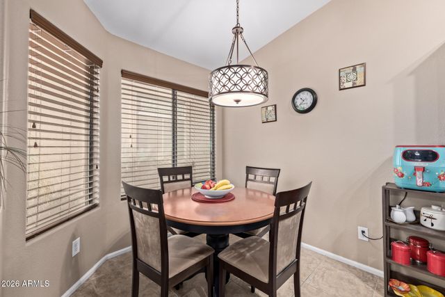 1073 E TAYLOR Trail, San Tan Valley, AZ 85143