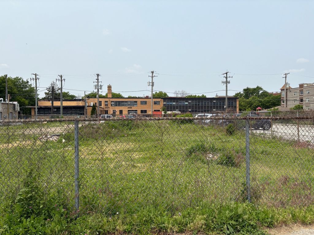 6642 S Kenwood Avenue, Chicago, IL 60637