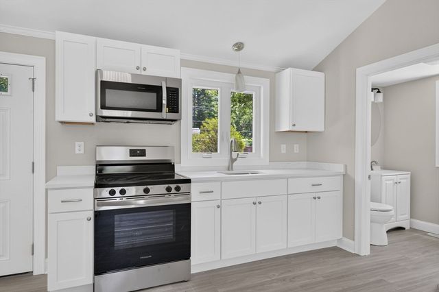 56 Buzzards Bay Dr, Plymouth, MA 02360