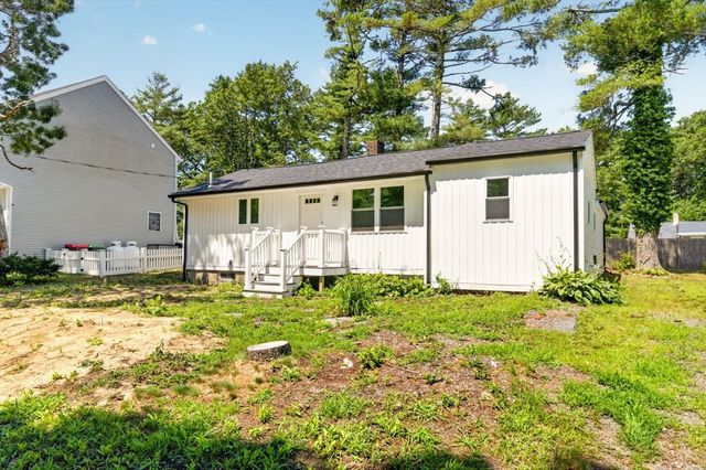 56 Buzzards Bay Dr, Plymouth, MA 02360