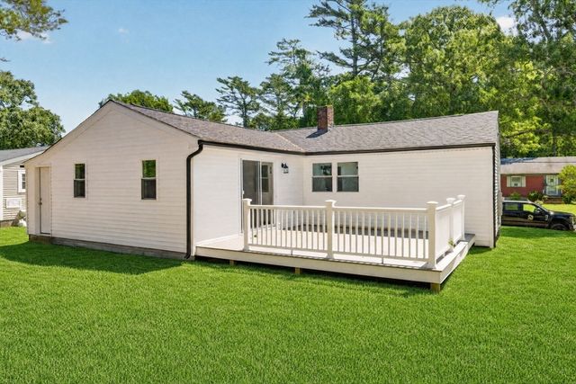 56 Buzzards Bay Dr, Plymouth, MA 02360