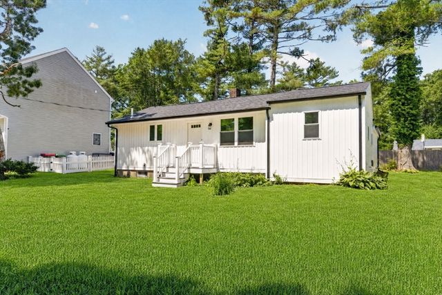 56 Buzzards Bay Dr, Plymouth, MA 02360