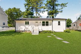 56 Buzzards Bay Dr, Plymouth, MA 02360