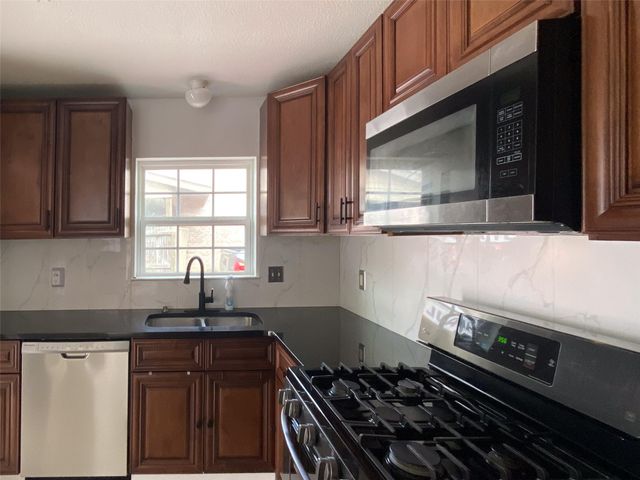 21507 Old Ranch Road, Houston, TX 77073