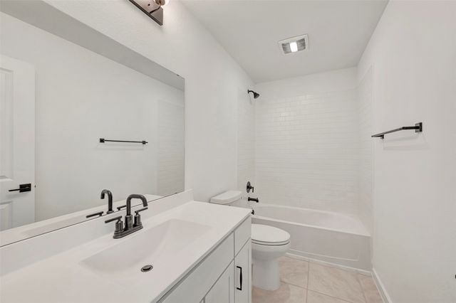 2217 Maple Ridge Drive, Van Alstyne, TX 75495