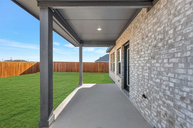 2217 Maple Ridge Drive, Van Alstyne, TX 75495