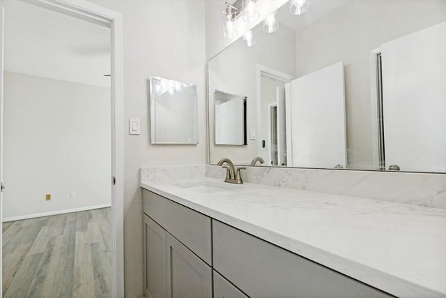 2626 Holly Hall Street 605, Houston, TX 77054