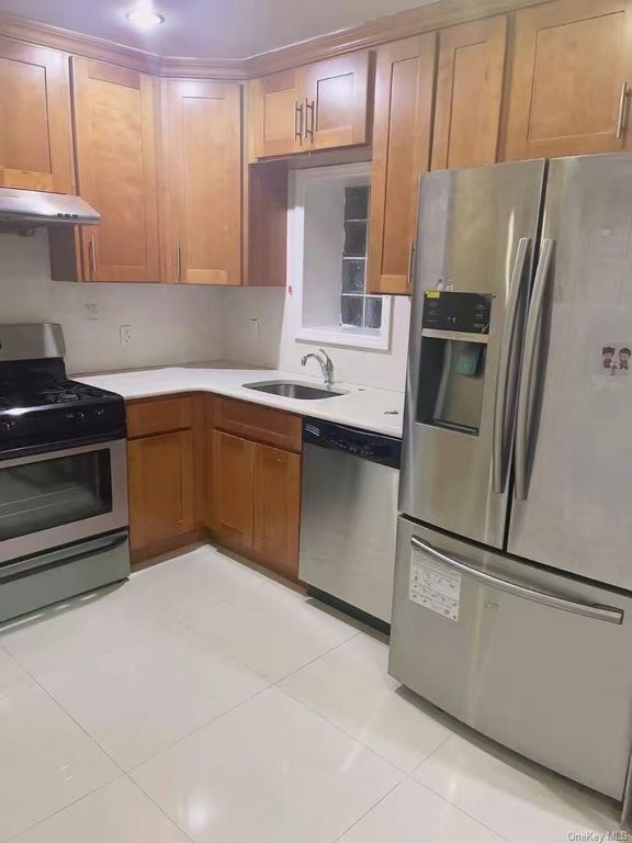142-28 37th Avenue 2C, Flushing, NY 11354 — photo 4