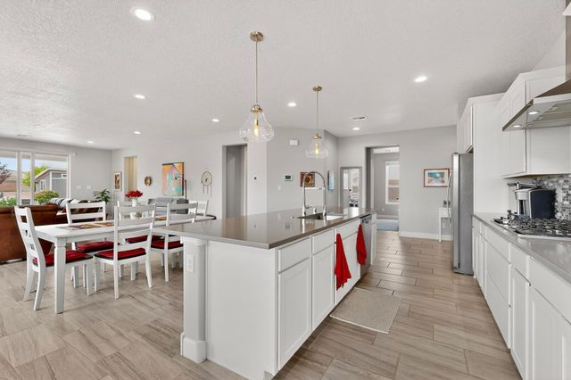 3125 Ilford Road NE, Rio Rancho, NM 87144