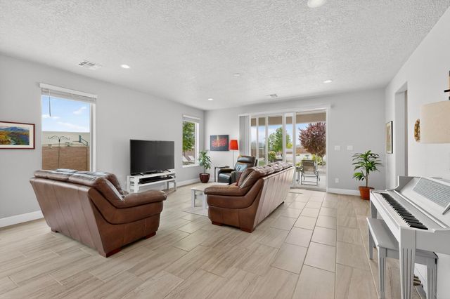 3125 Ilford Road NE, Rio Rancho, NM 87144