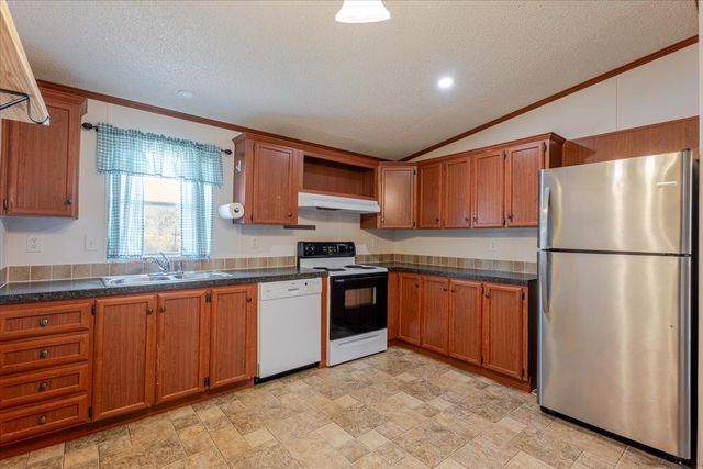 5903 Hunterwood Drive, Granbury, TX 76048