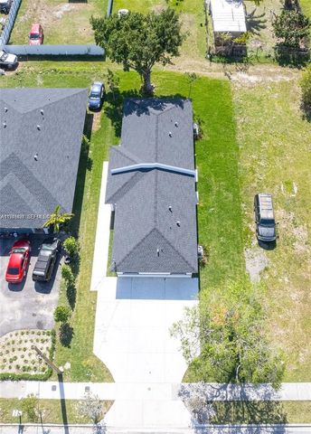 673 NW 14th St 1, Florida City, FL 33034