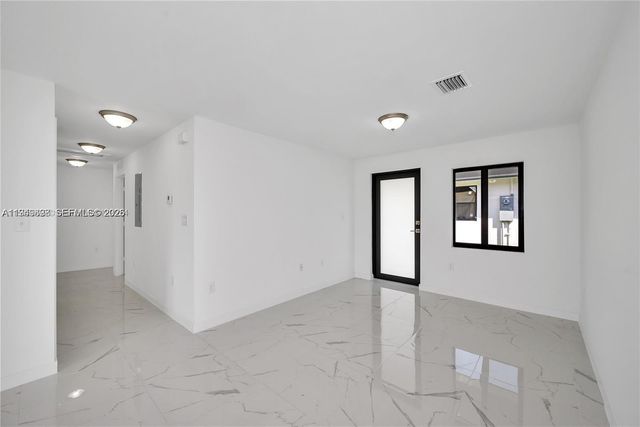 673 NW 14th St 1, Florida City, FL 33034