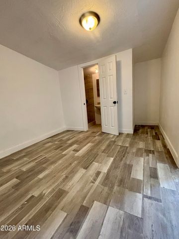 3036 W ALMERIA Road, Phoenix, AZ 85009