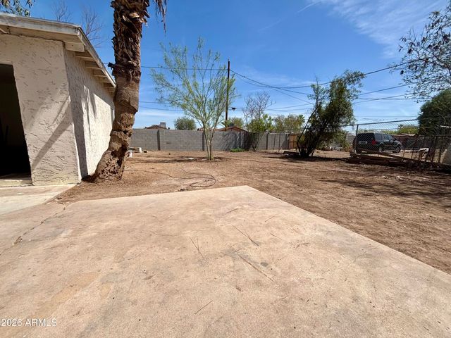 3036 W ALMERIA Road, Phoenix, AZ 85009